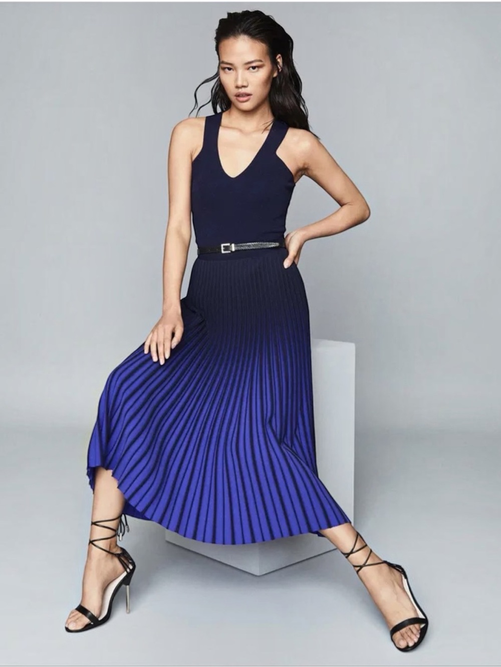 Reiss Marlie Ombré Blue Pleated Midi Skirt Size 4